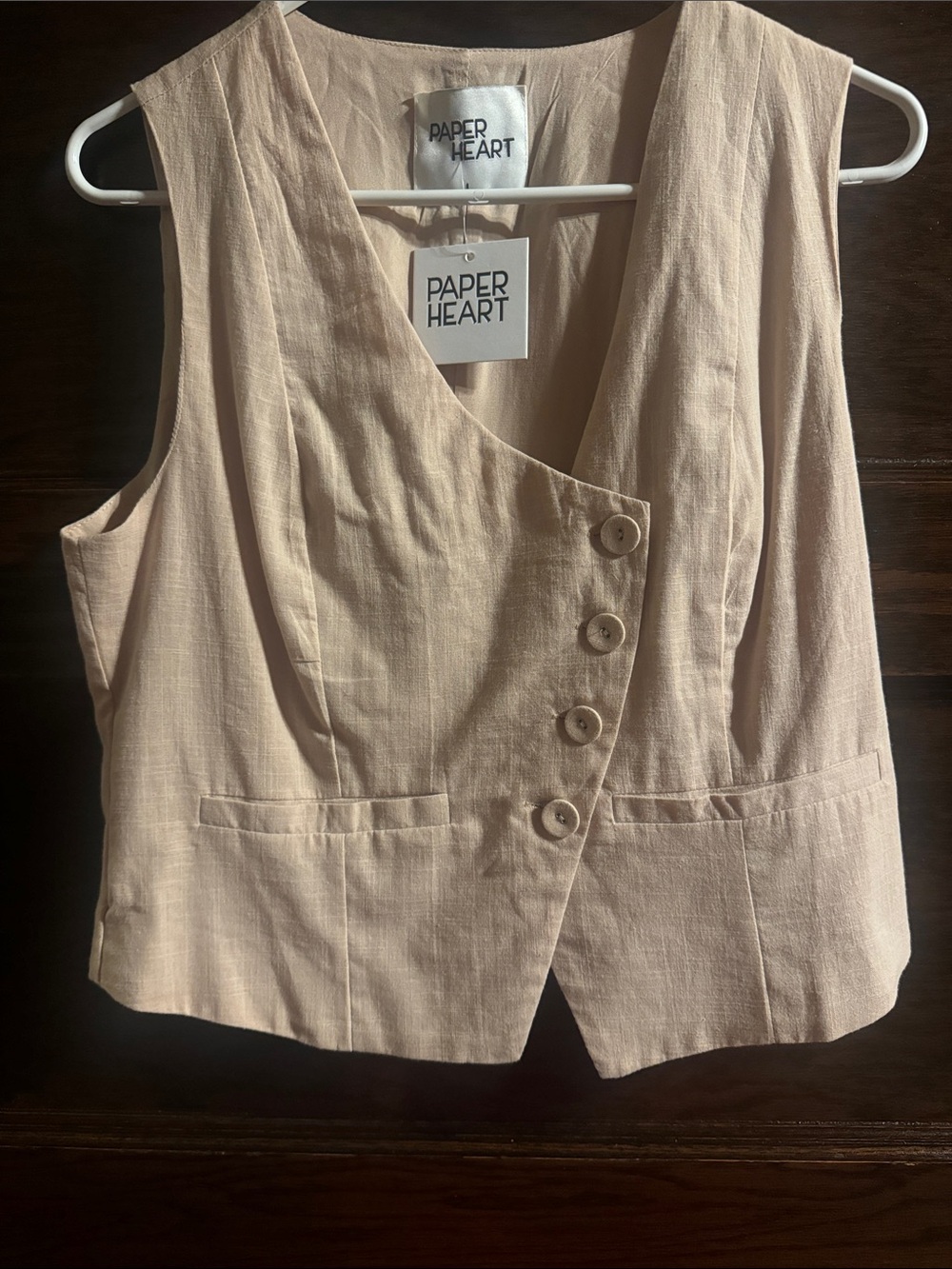 Paper Heart Vest Asymmetrical Button
Tan Lightweight
Womens NWT